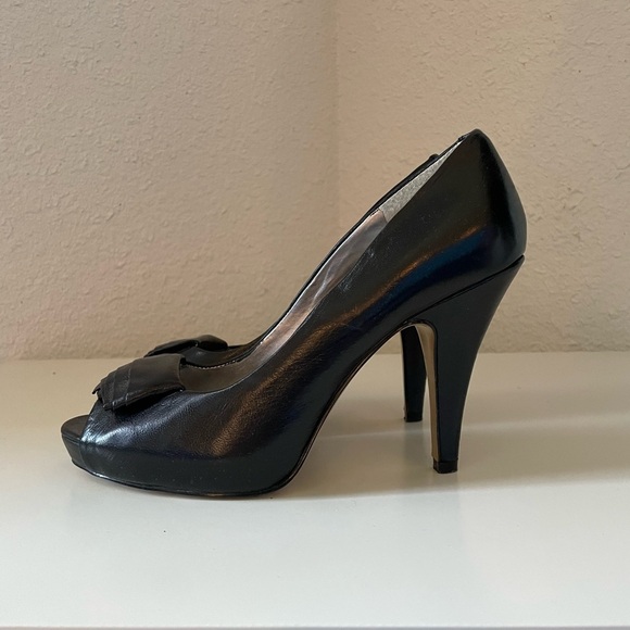 NINE WEST open toed heels - Picture 5 of 8